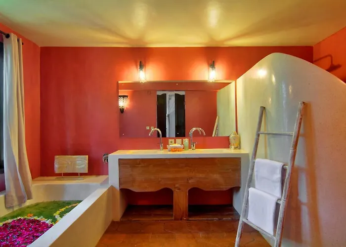 Sannyas Boutique Guest house 3*